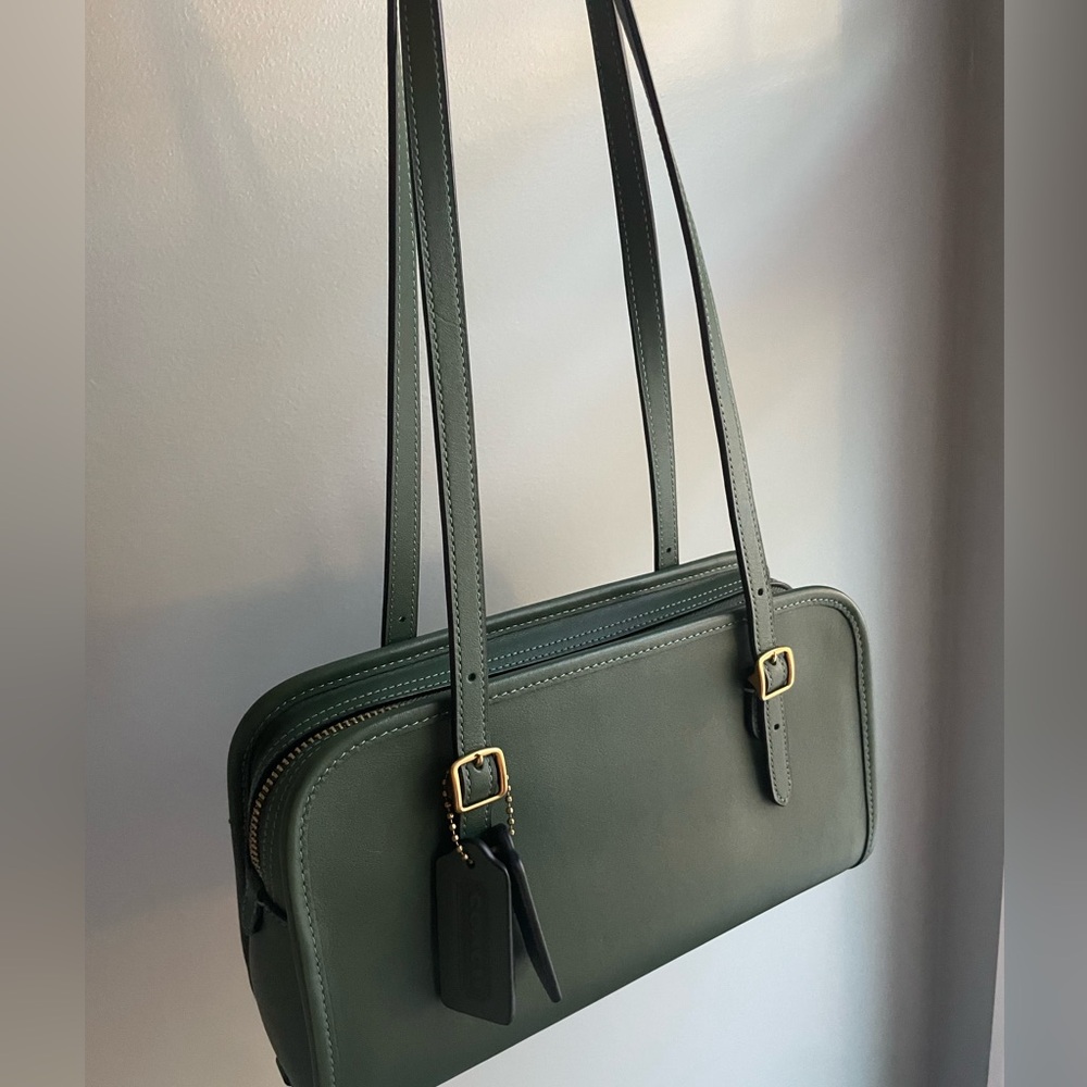 EUC Coach Hunter Green Swing Zip
